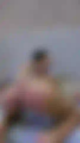 Vuoi essere cavalcato da me? Guardami e godi.