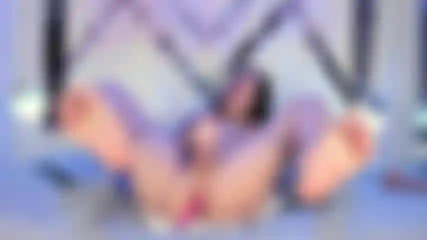 Sensual girl who wants you to fill up a lot of mil