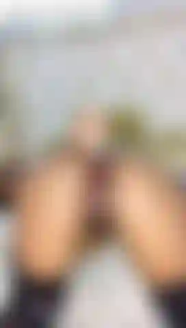 Anale profondo, guardami mentre scavo sul mio culo grosso.