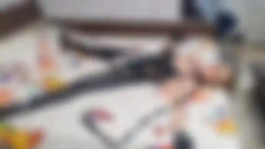 4 Feticismo della pelle k, bondage, hitachi sulla figa, orgasmi multipli.