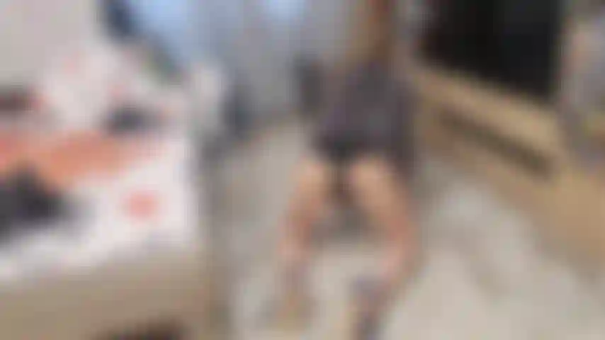 Pelliccia, twerk e strip.