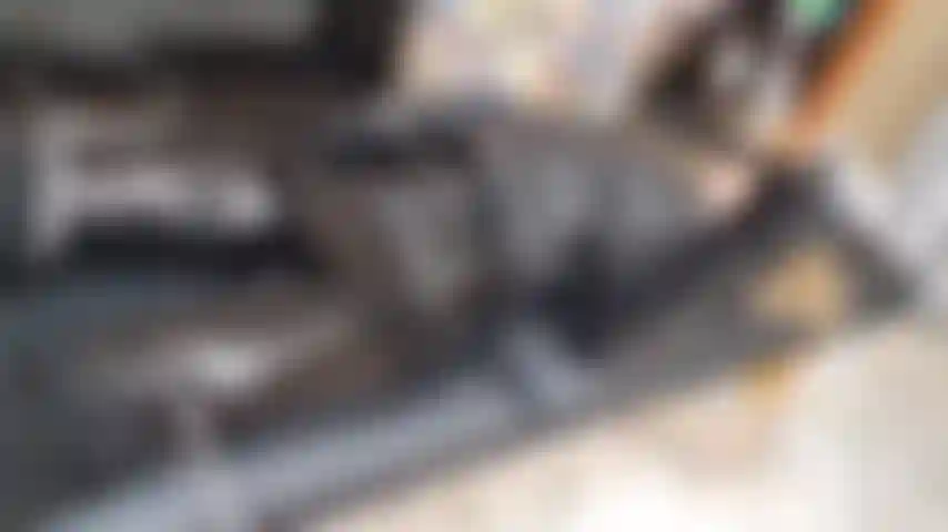 Pelle, schiavitù, orgasmo, feticcio che soffia il naso.