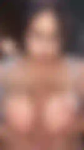 I love to feel you in the middle of my tits