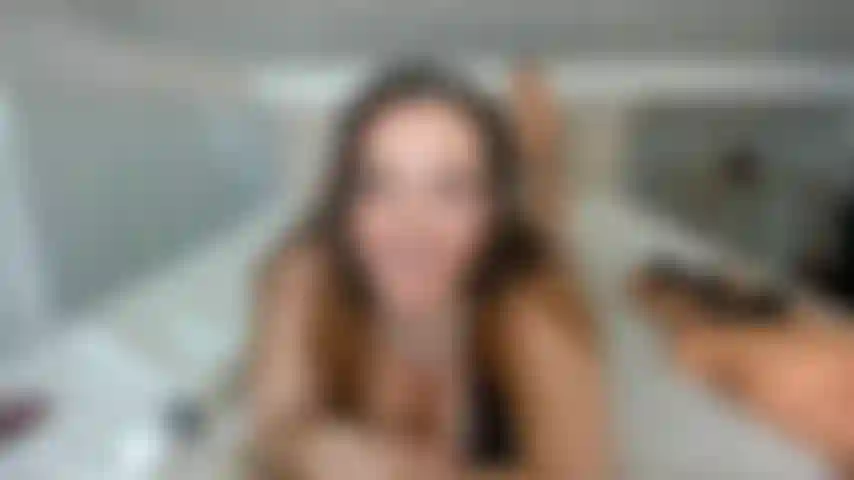 Guarda questo spettacolo dal vivo registrato in cui gioco con i miei giocattoli in lingerie e seduco i miei fan in cam! Xoxo nat.