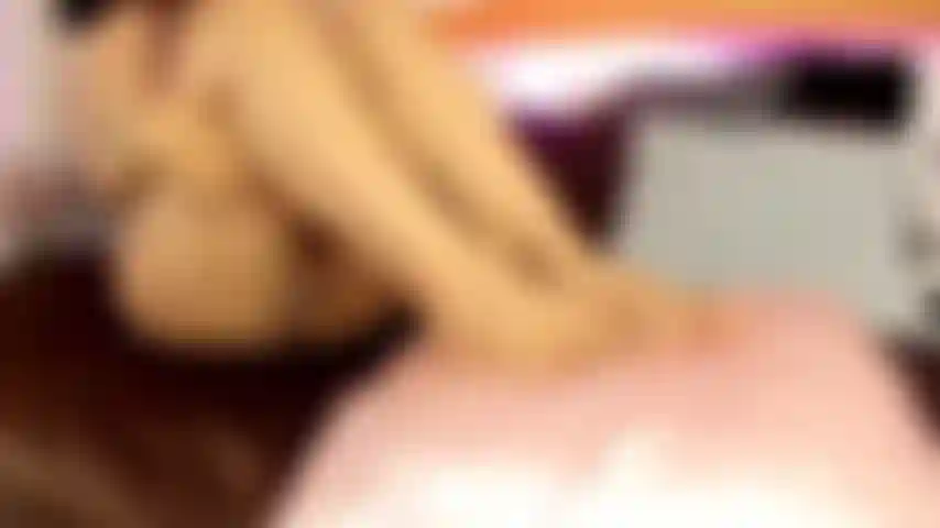 Dolce provocazione con le mie dita dei piedi... Guarda la parte 2 ancora più hot 😈.