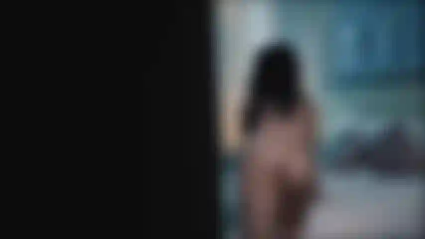 Le mie mosse seducenti stuzzicheranno i tuoi sensi.