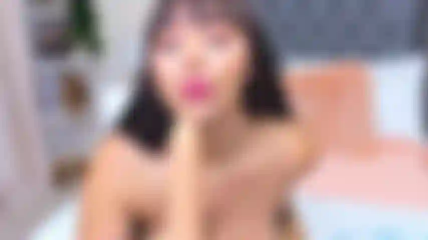 La tua ragazza preferita, adoro ricevere la sborra sulla bocca e sulle tette.