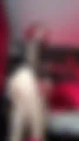 Sculacciala molto forte.