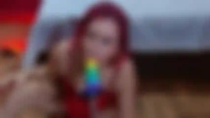 Mi piacerebbe averti nel profondo della mia bocca.