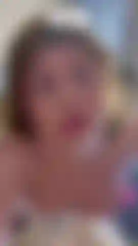 Bukkake in faccia e sulle tette, così disordinata questa troia!