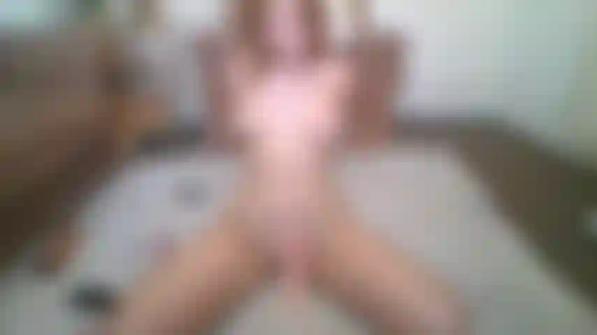 Adoro cavalcare il tuo grosso cazzo di papà.