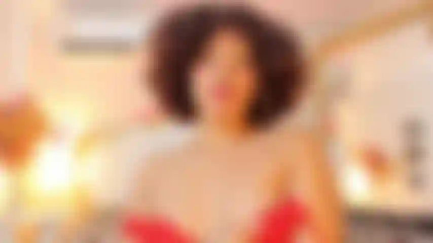 Che cavalca il tuo cazzo rosa.