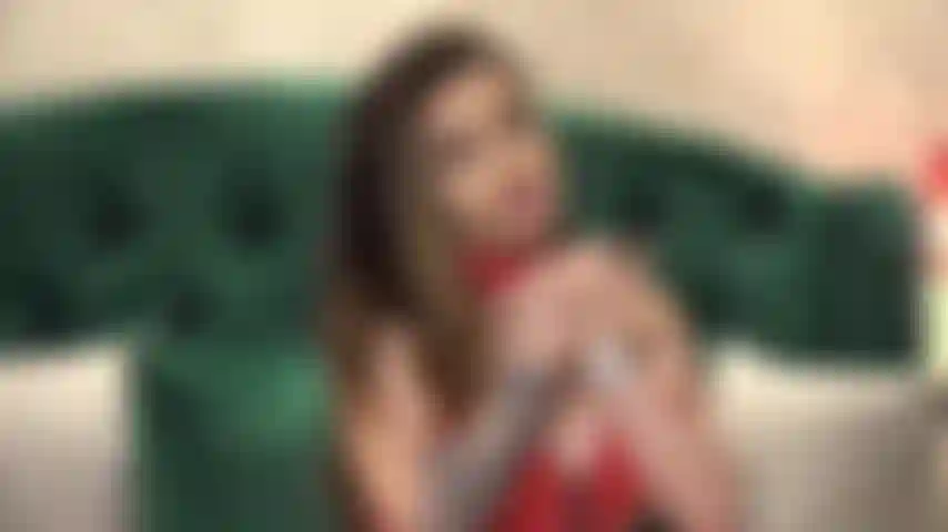 Primo passo nella tua conversione bisessuale... Guarda questo video a tuo rischio e pericolo!