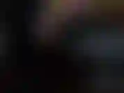 Culto degli stivali sotto la scrivania.