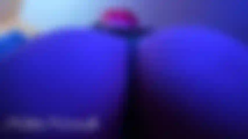 Culo e faccia seduta pov.