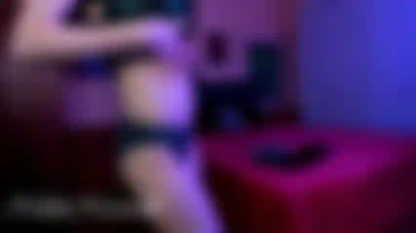 2022 - 8 Prova mutandine nuove (pip) (no audio).