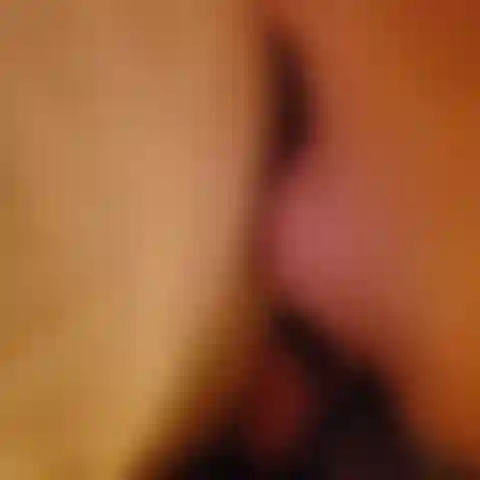 Mi faccio scopare duramente per ore,,.