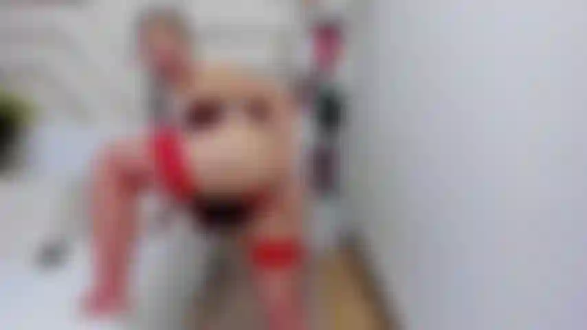 Le mie mutandine mi hanno fatto impazzire e ho dovuto venire.