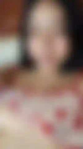 Let's play with my tits