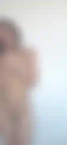 Una bacchetta magica e una diteggiatura anale (mi sono alzata perché ero così arrapata e avevo bisogno di sfogarmi!).