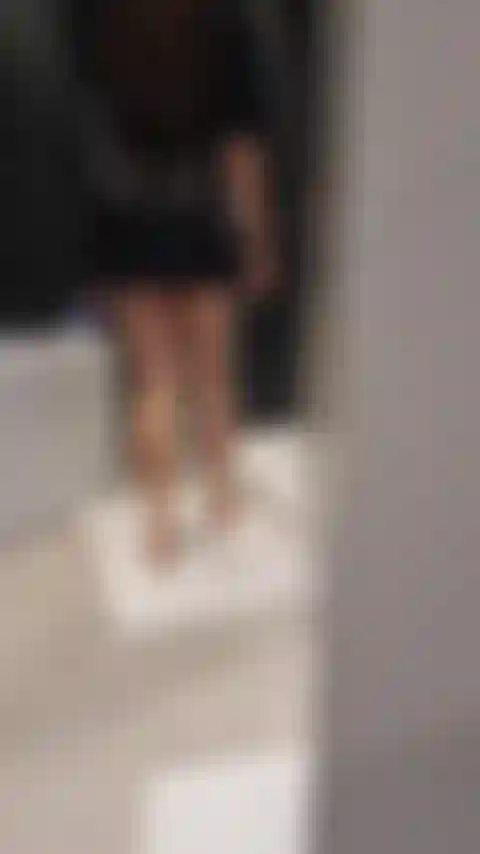 Showetime da fly on the wall "guarda come nascosta nel mio bagno, spiandomi mentre faccio una doccia normale".