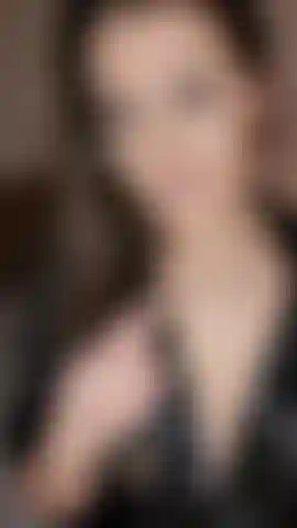 Seduzione silenziosa, non servono parole mentre ti prendo in giro e ti tento a unirti a me per un orgasmo solo con le mani.