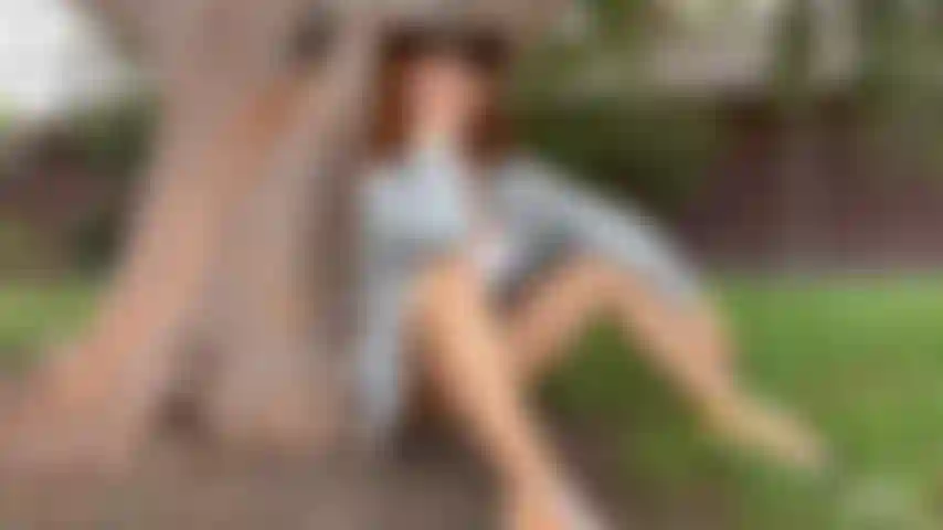 Gioco di ruolo di una ragazza di campagna australiana.