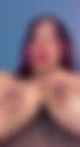 Vorrei che tu succhiassi le mie tette lattee.