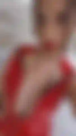 Tette rosse con rilascio di lattice.