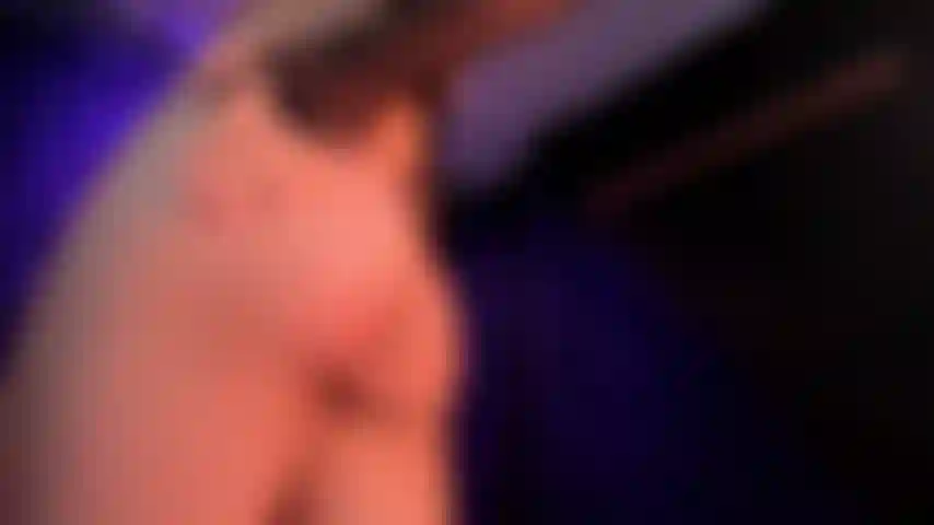 Dammi una pacca sul sedere.