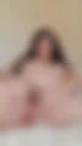 Dirtytalk mi lecca la figa, allarga la figa.