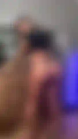 Vieni a giocare con me in tutta la casa… da un angolo all'altro, lascio piccole dosi di civetteria, sguardi maliziosi e tanto carattere. Osi seguirmi e scoprire dove finisce questo gioco?