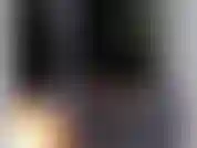 Spio la calda moglie del tuo amico - masturbazione voyeur. La guardi attraverso la porta della camera da letto aperta e incrinata. Mi lego le gambe, guardo il porno, mi sfrego la fica e mi sbatte il cuscino finché non viene.