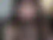 Deepthroating per signore - nuovo doppio dong per mettere in pratica le mie abilità. Il mio riflesso del vomito è piuttosto debole, quindi un sacco di bavaglio duro e sputo denso. Finisce con una gola disordinata a testa in giù che mi distrugge la faccia.