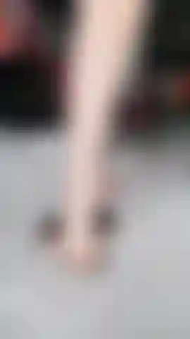 Schiacciando le ciambelle.