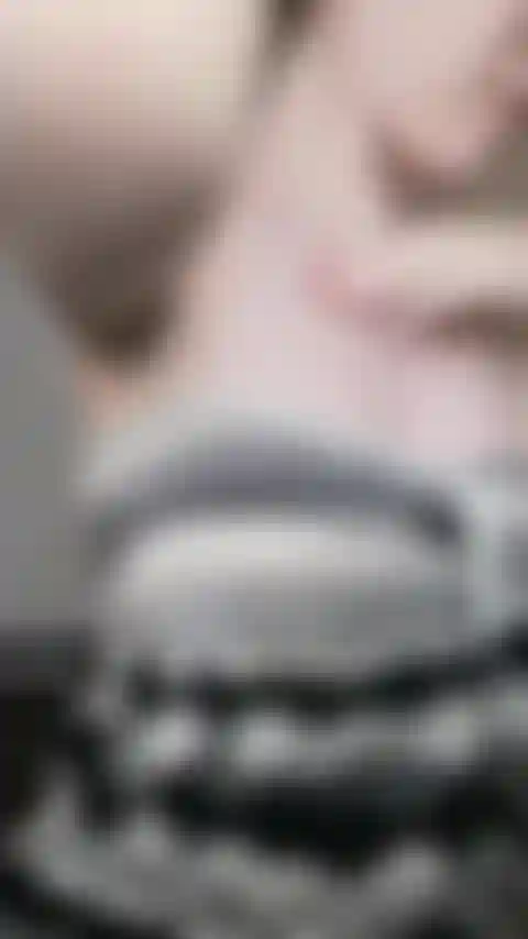 Mi rado le ascelle pelose.