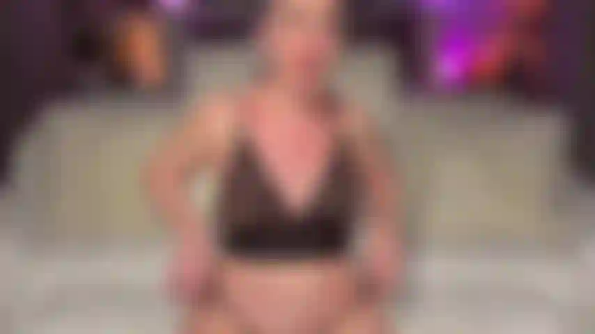 Naked wiggle time