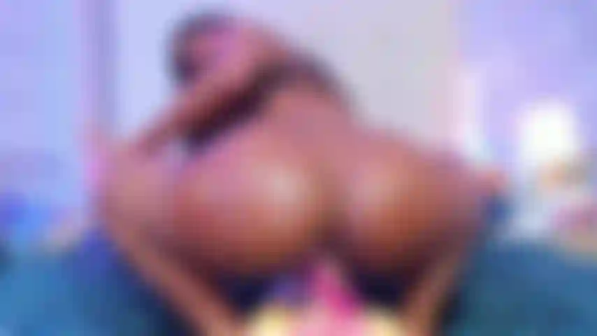 Mi accovaccio sul tuo cazzo.