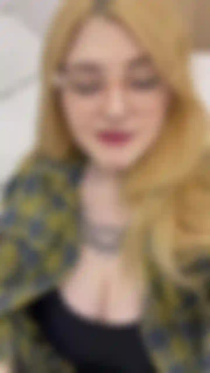 A tiny bit of flirting cant be a bad thing, can it?