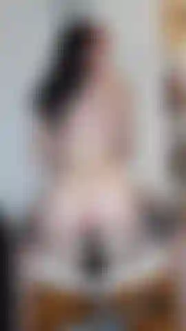 Grassa, culo lucido mentre cavalco pt2.