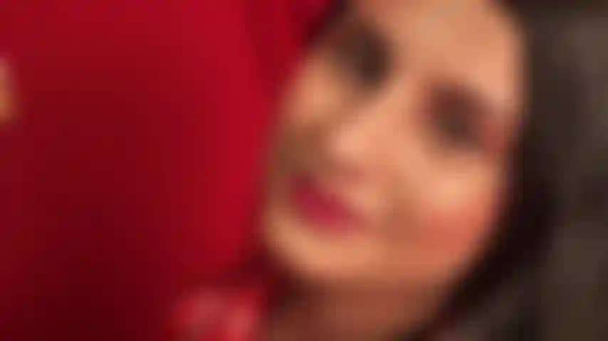 Your pretty eyes wish you a Merry Christmas