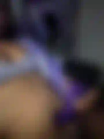 Che si scopa l'ombelico.