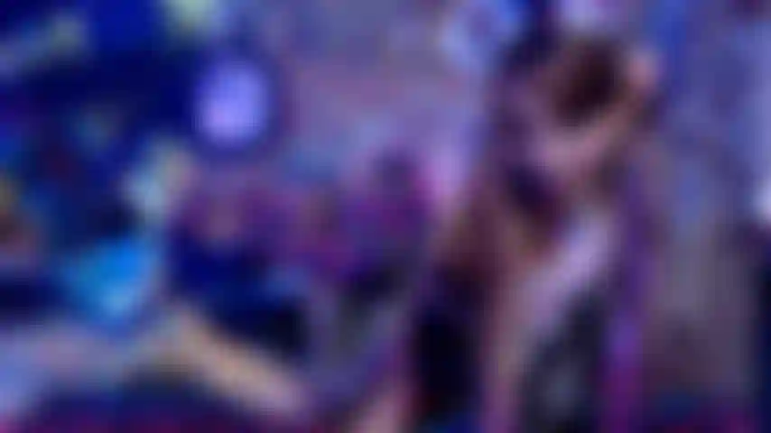 Joi feticcio dei piedi dei calzini sfocati.