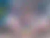 Spoglio e altro ancora quando mostro il mio corpo stretto e sexy con un plug anale a coda di arcobaleno infilato nel mio culo insieme a una scopata nella figa dal mio dildo arcobaleno.