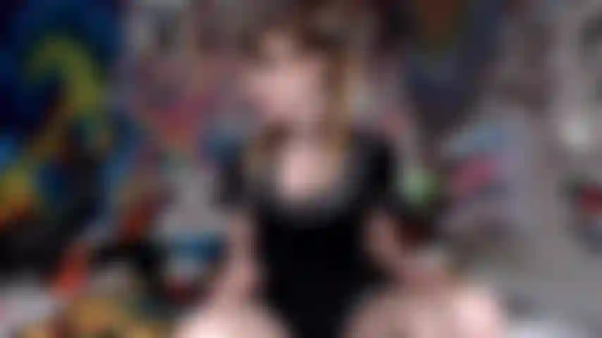 Una studentessa arrapata 18+ con un cinturino enorme! Gioco di ruolo.