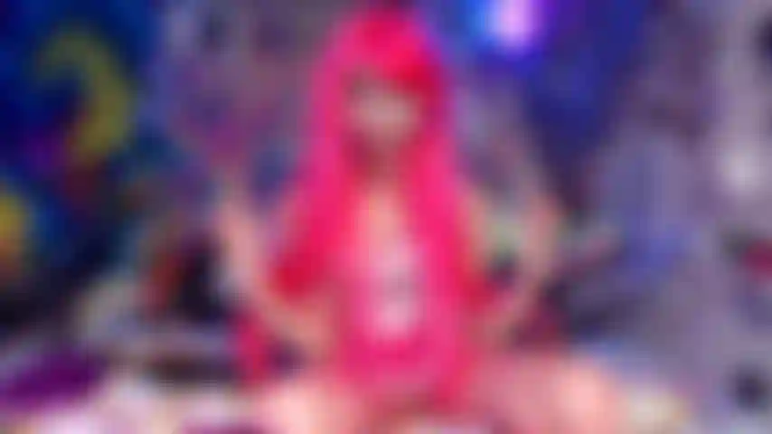 Degradazione di una cheerleader intimidatoria con fantasia di esposizione + drenaggio findom!!! Vaffanculo perdente rifiutato! Ti rendi conto che tutta la squadra di cheerleader ha registrato le tue escursioni furtive e da sgualdrina nello spogliatoio. Cazzo stavi pensando? Rubare dildo e mutandine nel nostro spogliatoio!? Ora tutta la squadra ti considera lo zimbello dell'università oltre che un inutile rifiuto senza figa! Siamo tutte d'accordo che dovresti essere cacciato via.. La tua laurea merita di essere distrutta per quello che hai fatto e per come sei sempre carente nei pantaloni ah! Sempre un fallito in ogni senso, perdente smascherato e castrato!.. L'unico modo per salvarti ora è dire addio ai tuoi risparmi per la retta universitaria in un unico invio, mentre continui a raggrinzirti sempre di più, bullizzato fino all'oblio da me e dalla squadra di cheerleader per il resto del semestre e oltre..!