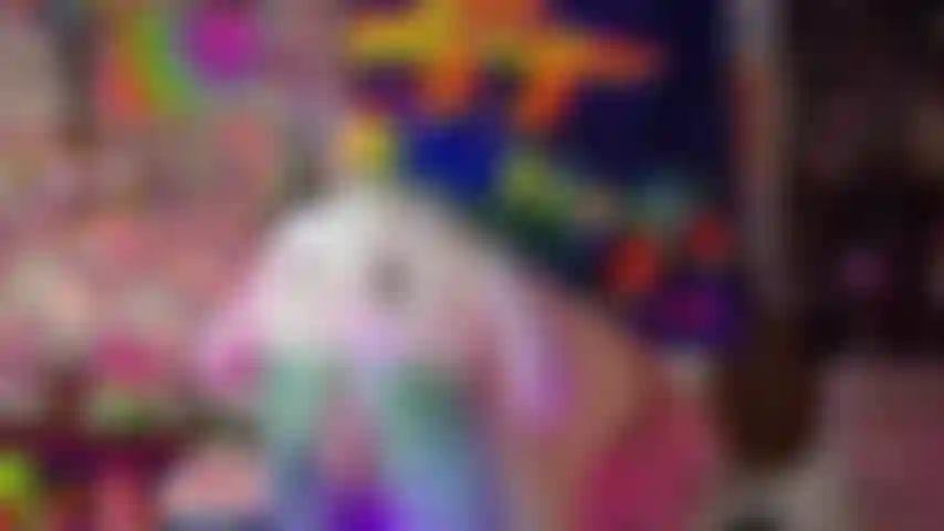 La studentessa kawaii le sculaccia il culo rosso!