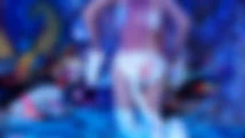 Adora i miei piedi + il mio culo giusto miao!!!