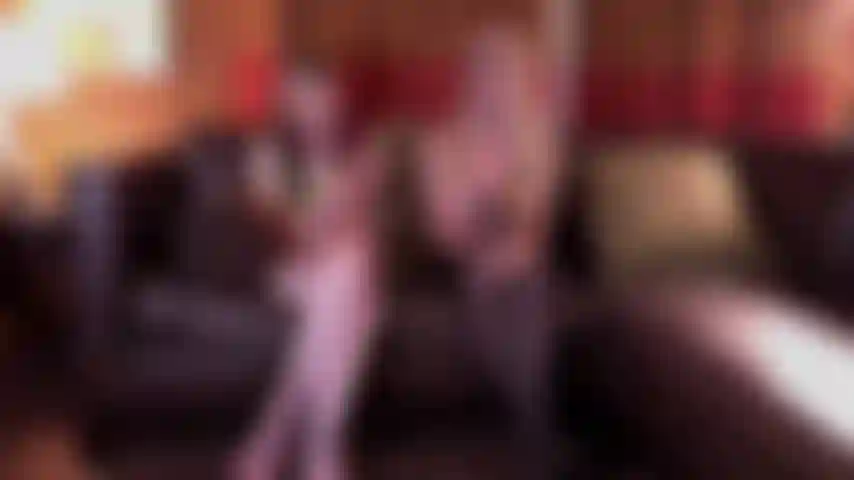 Double dom joi orgasmo rovinato finale con audreymadison due delle dee più potenti, eppure super intimidenti, sono sedute proprio davanti a te. Mentre hai ogni disperato impulso di schizzare quel tuo seme misero per noi in pochi secondi, sia io che la stupenda audreymadison troviamo molto più divertente farti seguire i nostri comandi di sega! Non c'è altro modo dopotutto, stupido rammollito — obbedisci e inizia poi smetti di masturbarti quando lo diciamo noi! Renditi conto però che quando io e audreymadison percepiamo un carico misero da un perdente col pisellino come te = blueball permanenti inevitabilmente! Pazienza! Un micropene piccolo e sfortunato come il tuo merita solo di essere negato, nessun orgasmo per te! Fattene una ragione, patettico stupido rammollito del cazzo! Vaffanculo e rimani in tensione per sempre!