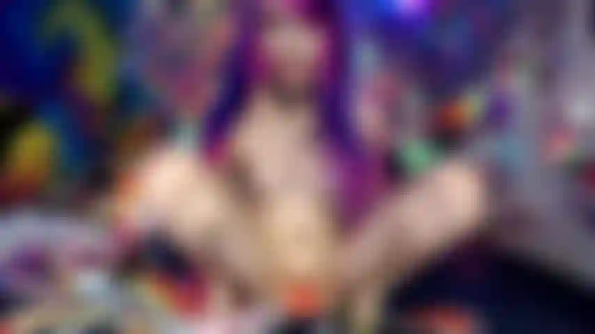 L'anale avvincente di cosplay babe, doppia penetrazione e doppi creampie.